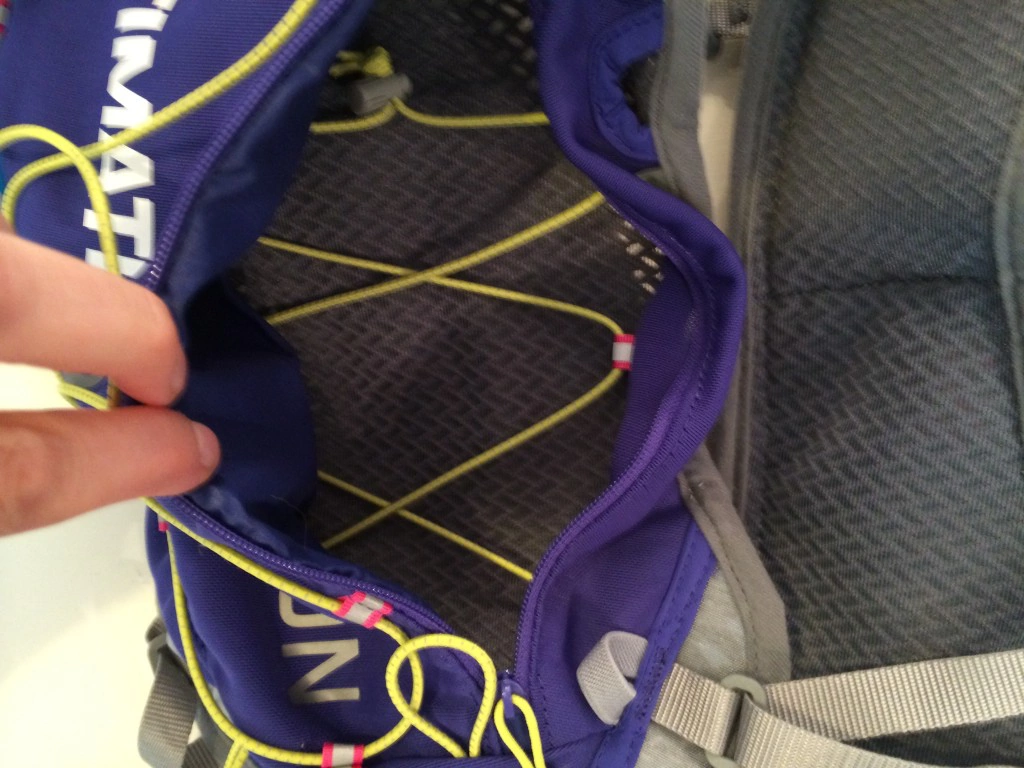 A peek inside the UD Vesta - elastic you can tighten to ensure the contents don't move around excessively