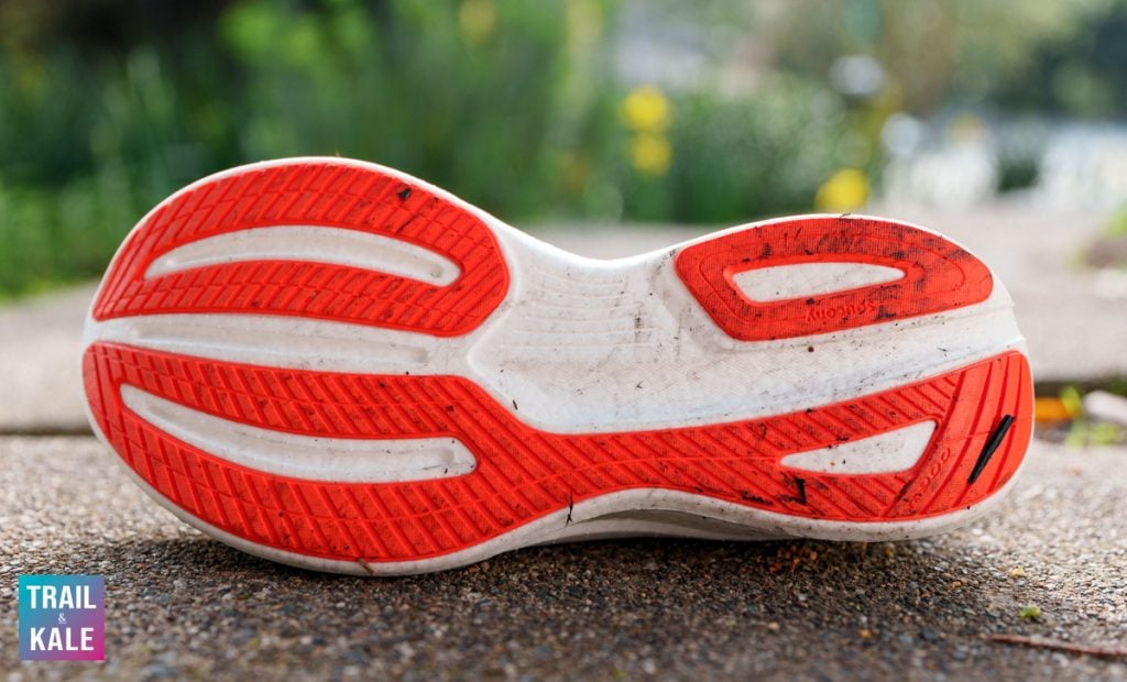 Saucony Ride 17 outsole provides excellent traction in wet and dry conditions