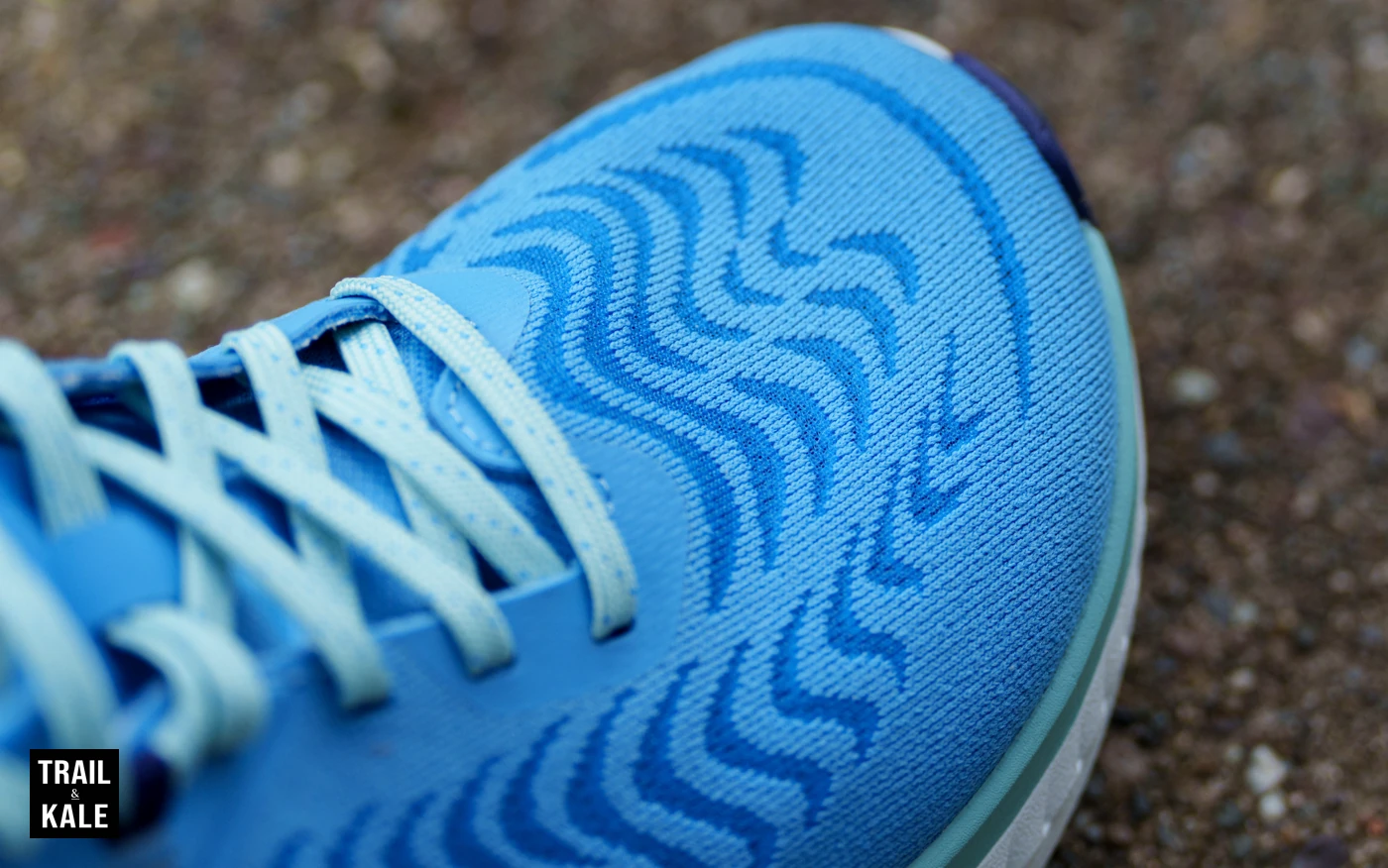A closer look at the new woven upper on the Altra Torin 7
