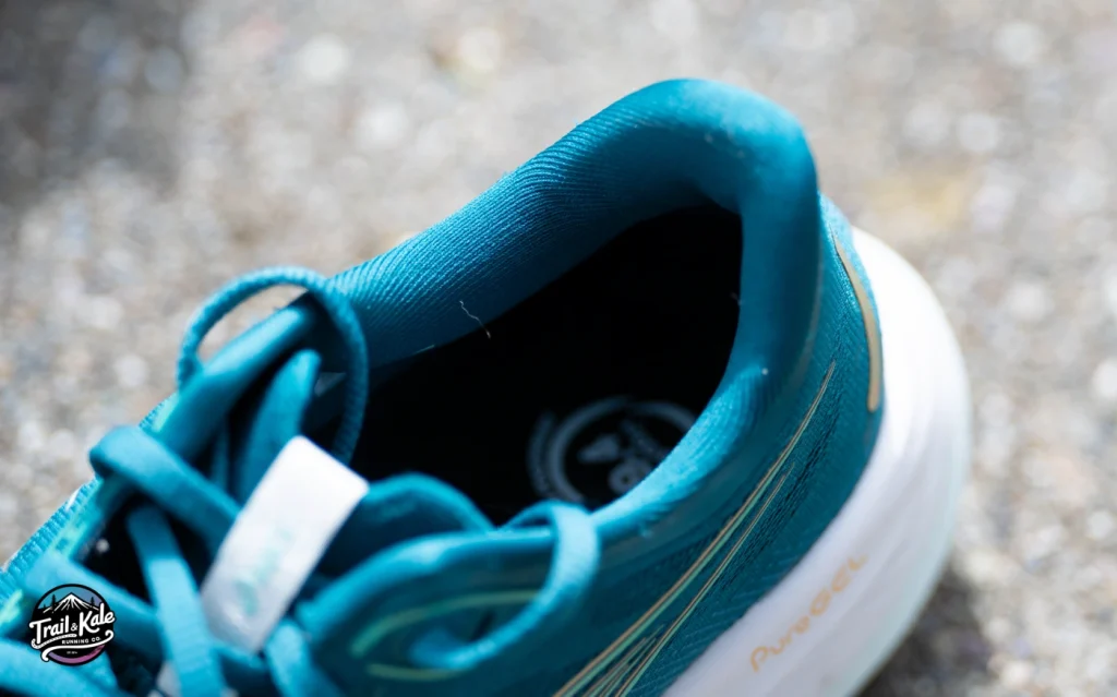 A close up of the revised heel counter and padded collar on the Asics Gel Cumulus 26 running shoe